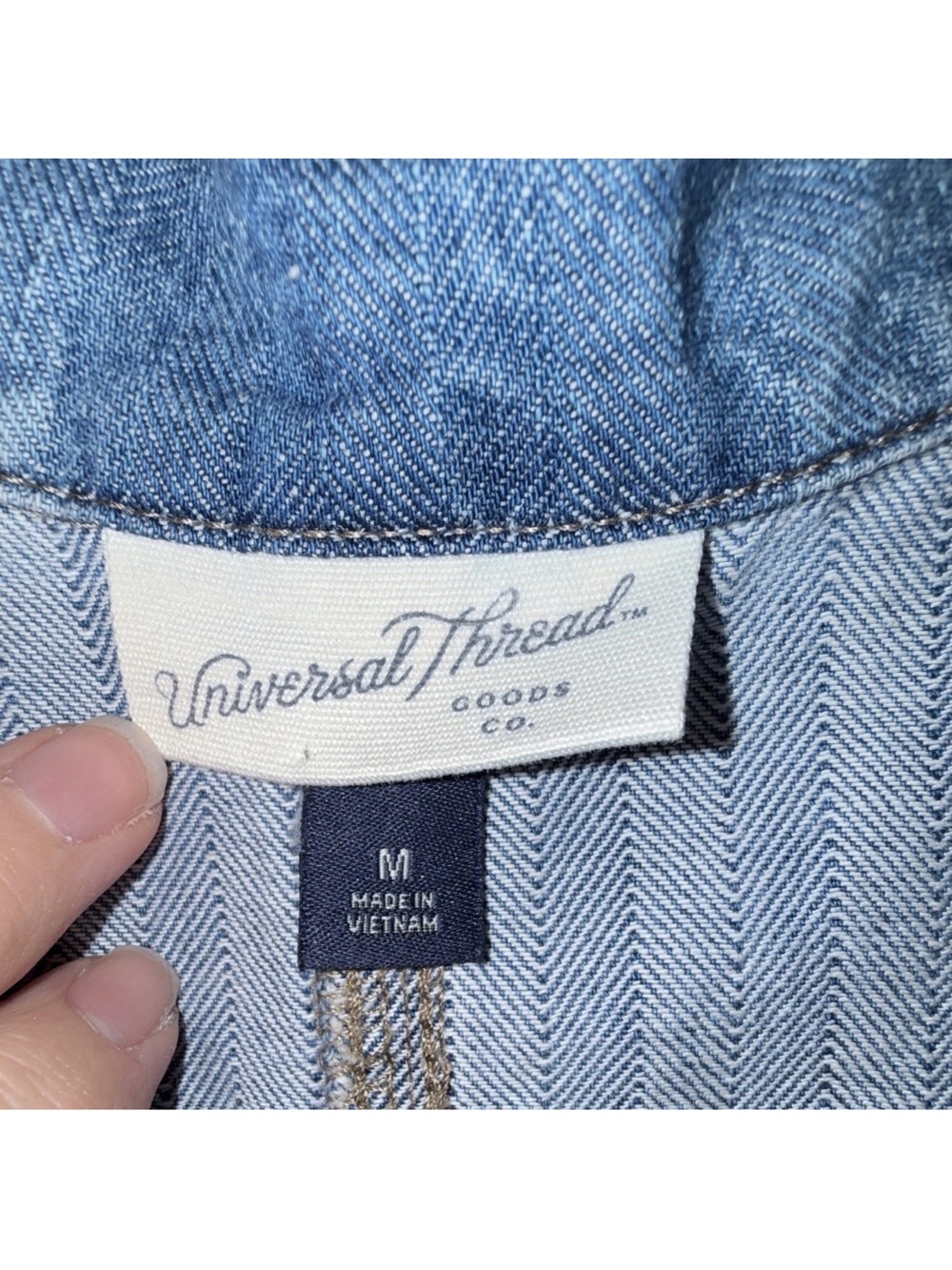 Universal Thread Light Blue Denim Jacket Label Detail - Picture 3 of 3